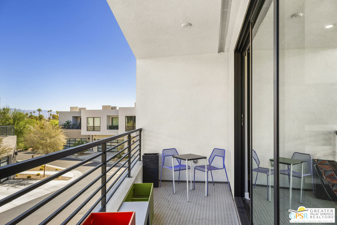 467 Huddle Spgs Way Palm Springs, CA 92264 - Photo 33 of 48 a view of balcony with furniture