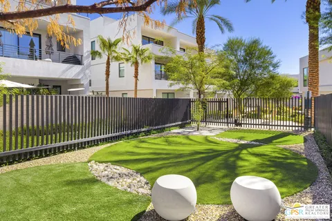 $869,000 | 467 Huddle Spgs Way, Palm Springs, CA 92264