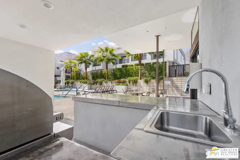 $869,000 | 467 Huddle Spgs Way, Palm Springs, CA 92264