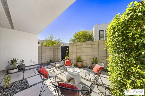 $869,000 | 467 Huddle Spgs Way, Palm Springs, CA 92264