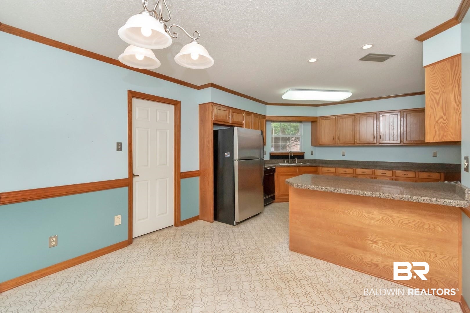 7411 Johnson Court Mobile, AL 36695 - Photo 10 of 38