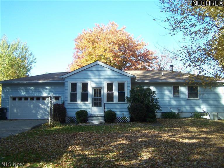 2048 Wise Road North Canton, OH 44720 - Photo 3 of 19 Gallery Image 3