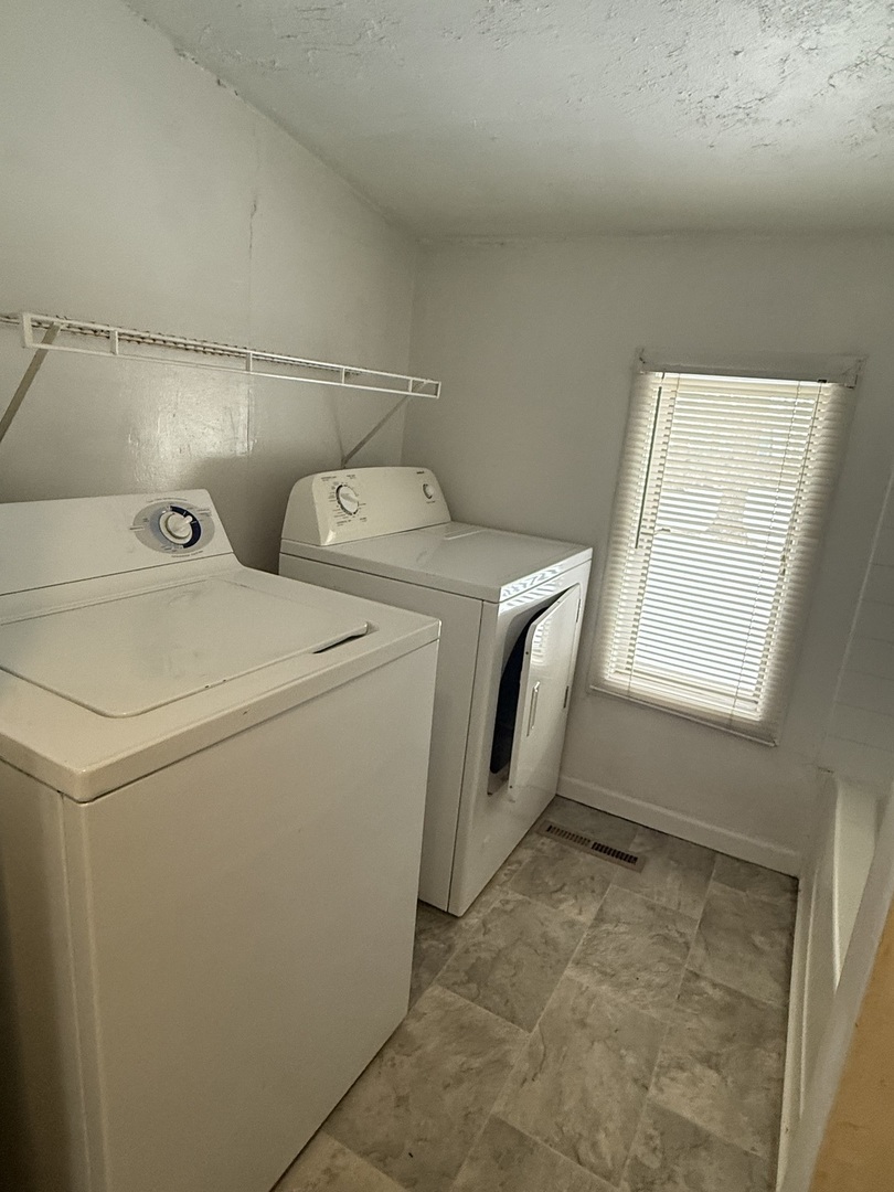 907 Center Street McHenry, IL 60050 - Photo 11 of 13