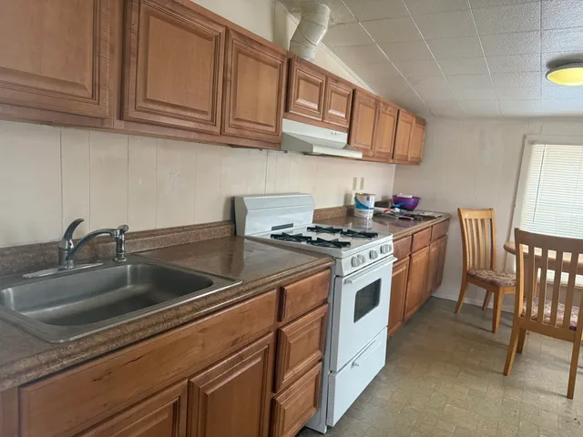 $159,900 | 907 Center Street, McHenry, IL 60050