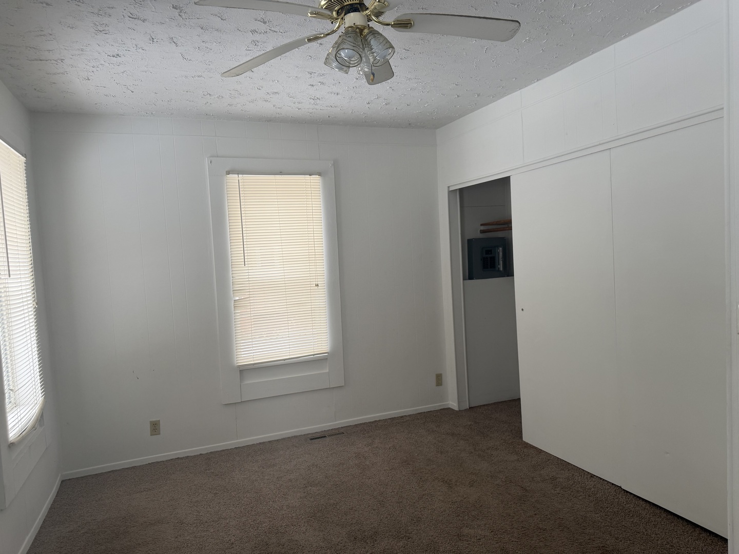 907 Center Street McHenry, IL 60050 - Photo 7 of 13