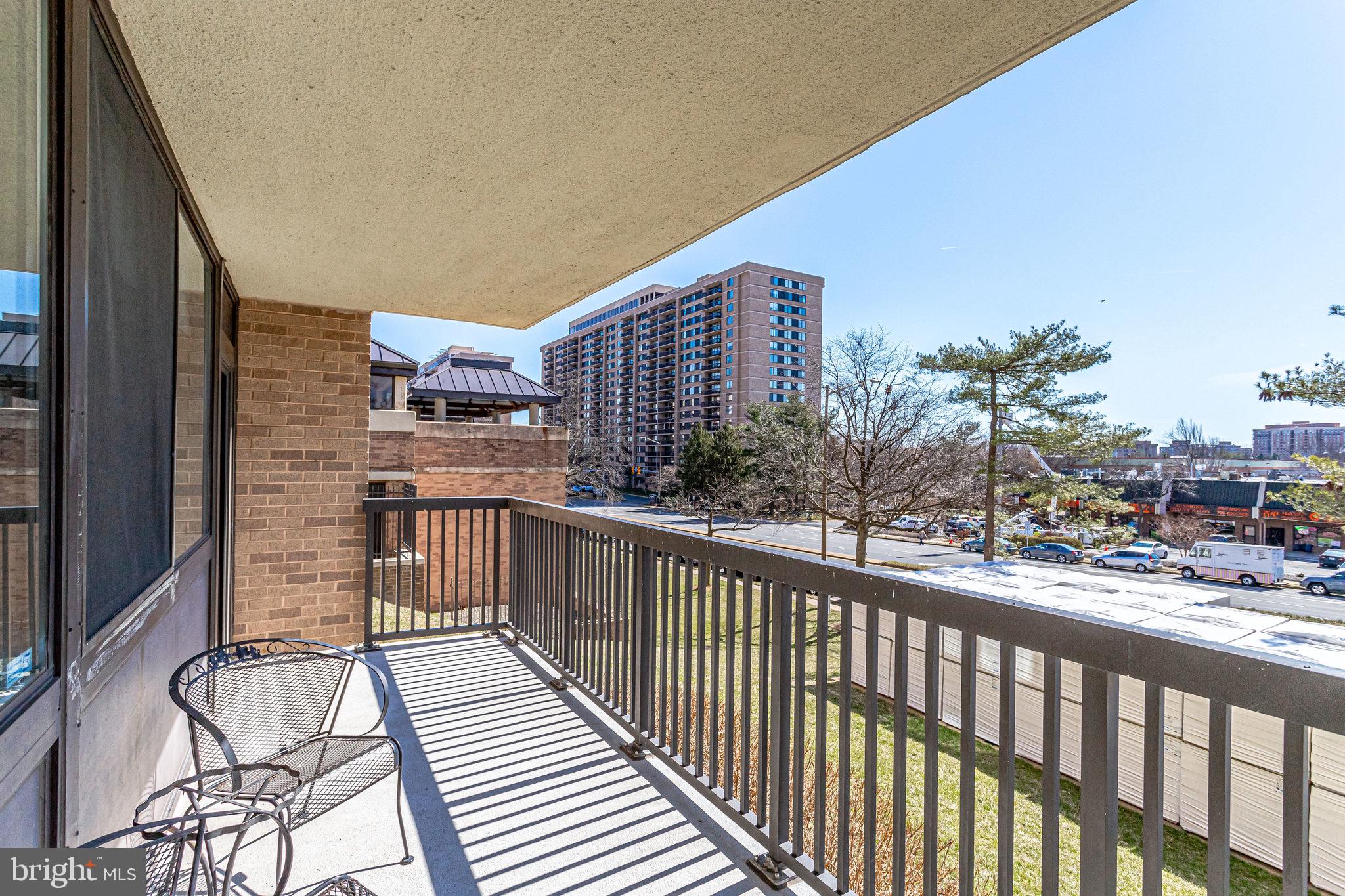 5501 Seminary Road, Unit 105S Falls Church, VA 22041 - Photo 23 of 34 Elevated 1st Floor