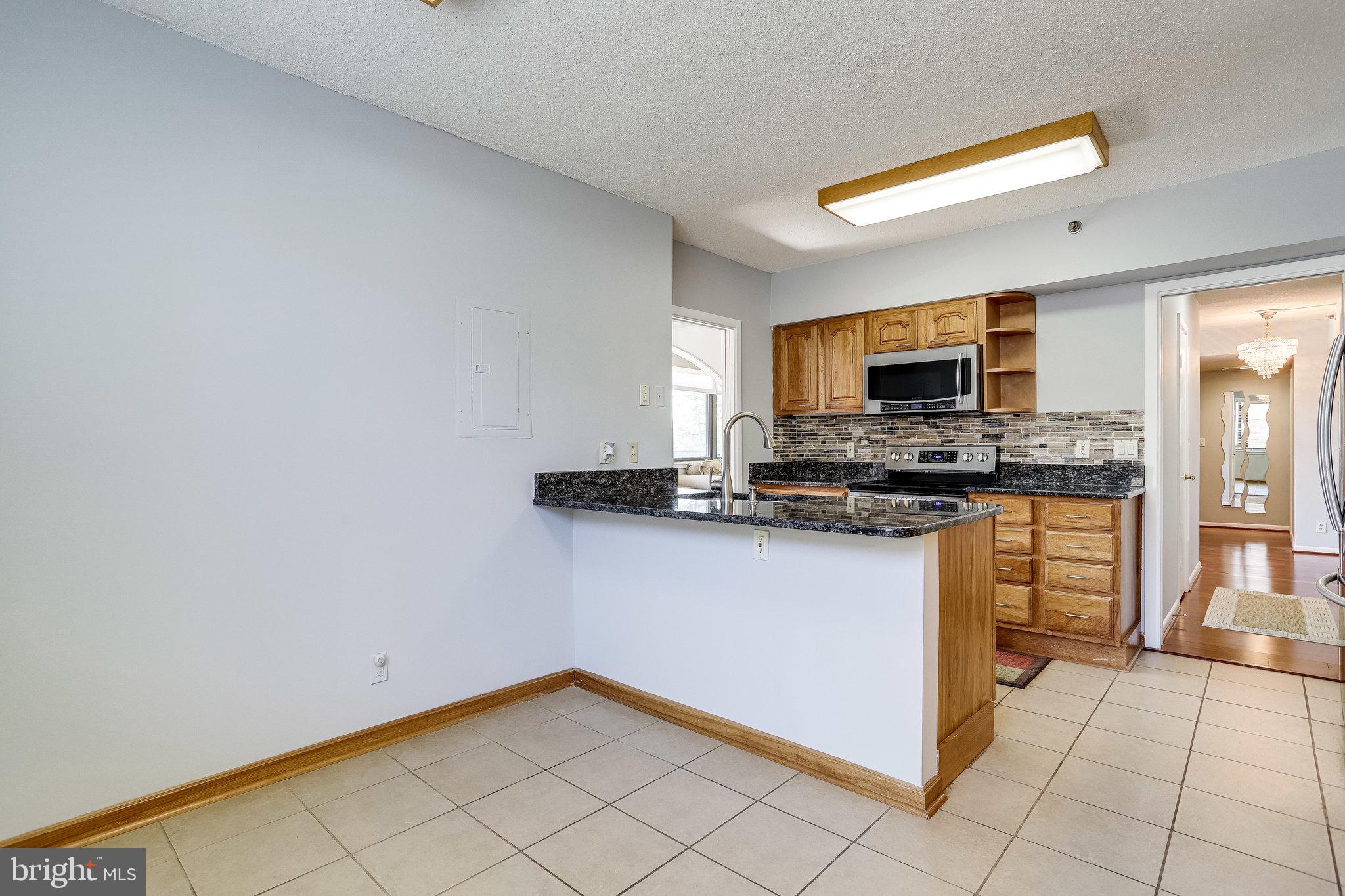 5501 Seminary Road, Unit 105S Falls Church, VA 22041 - Photo 6 of 34
