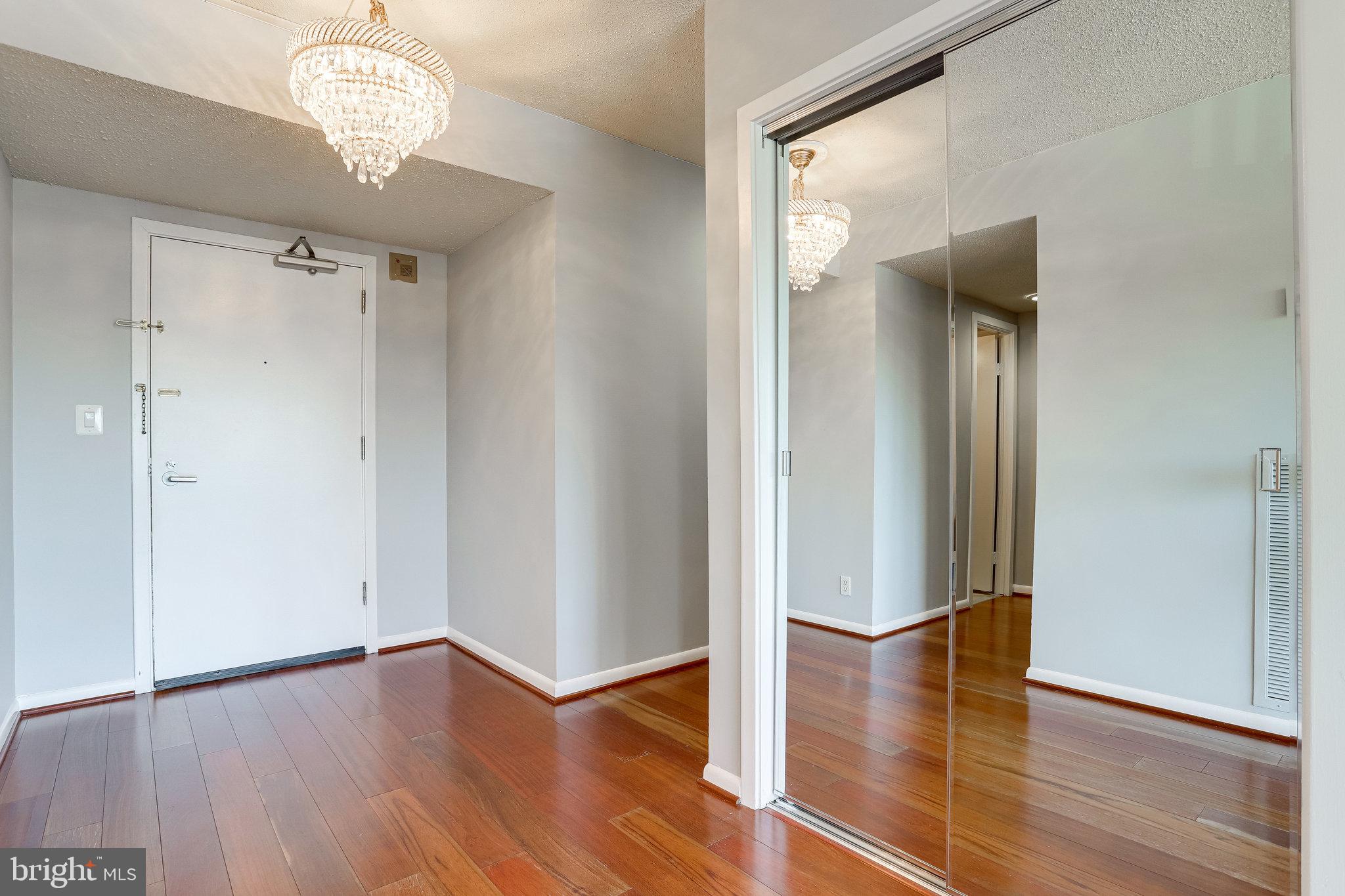 5501 Seminary Road, Unit 105S Falls Church, VA 22041 - Photo 8 of 34 This Could be YOUR HOME!
