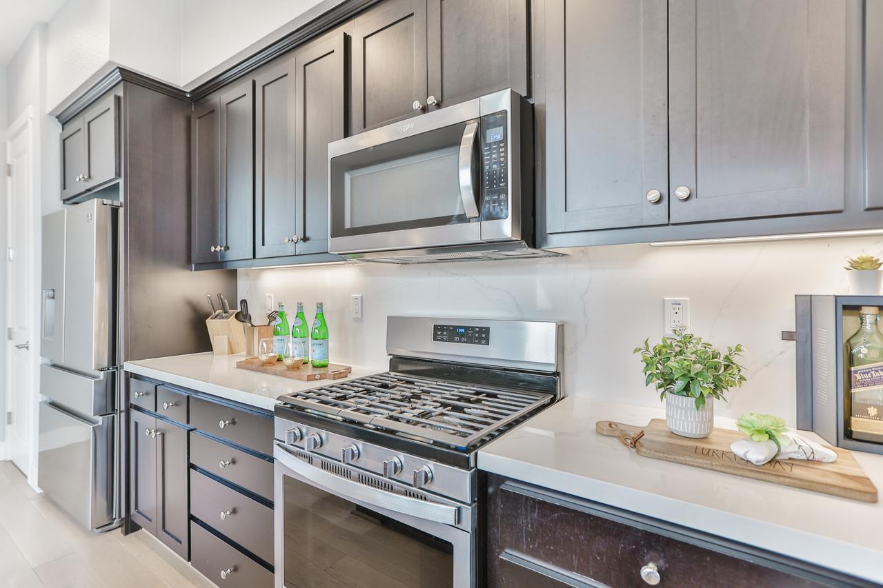 313 Cherokee Loop Mountain View, CA 94043 - Photo 13 of 43 Gallery Image 13