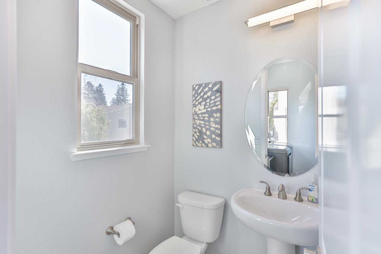 313 Cherokee Loop Mountain View, CA 94043 - Photo 17 of 43 Gallery Image 17