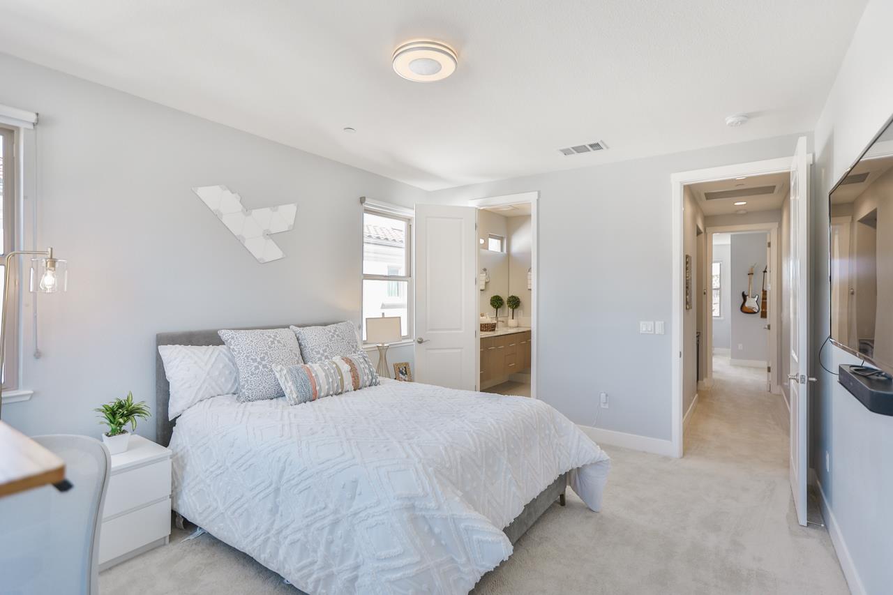 313 Cherokee Loop Mountain View, CA 94043 - Photo 19 of 43 Gallery Image 19