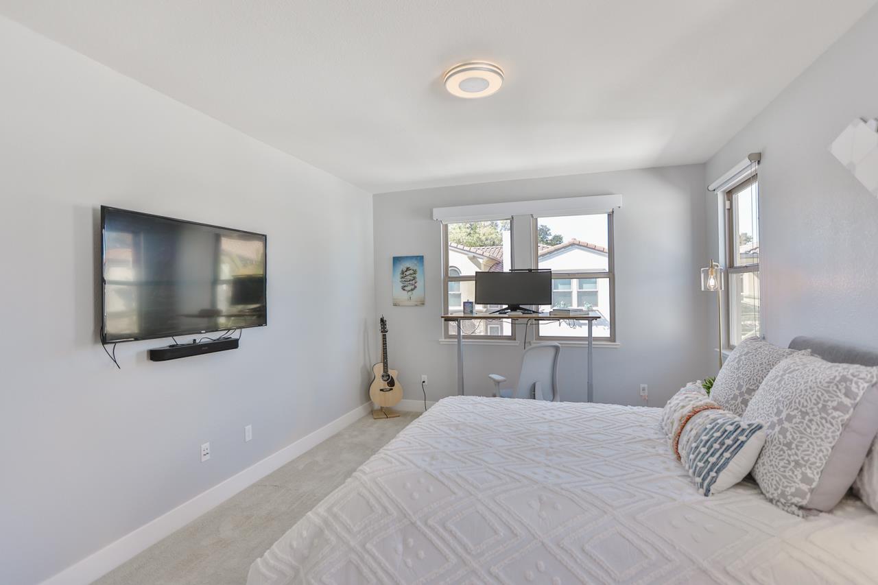 313 Cherokee Loop Mountain View, CA 94043 - Photo 20 of 43 Gallery Image 20