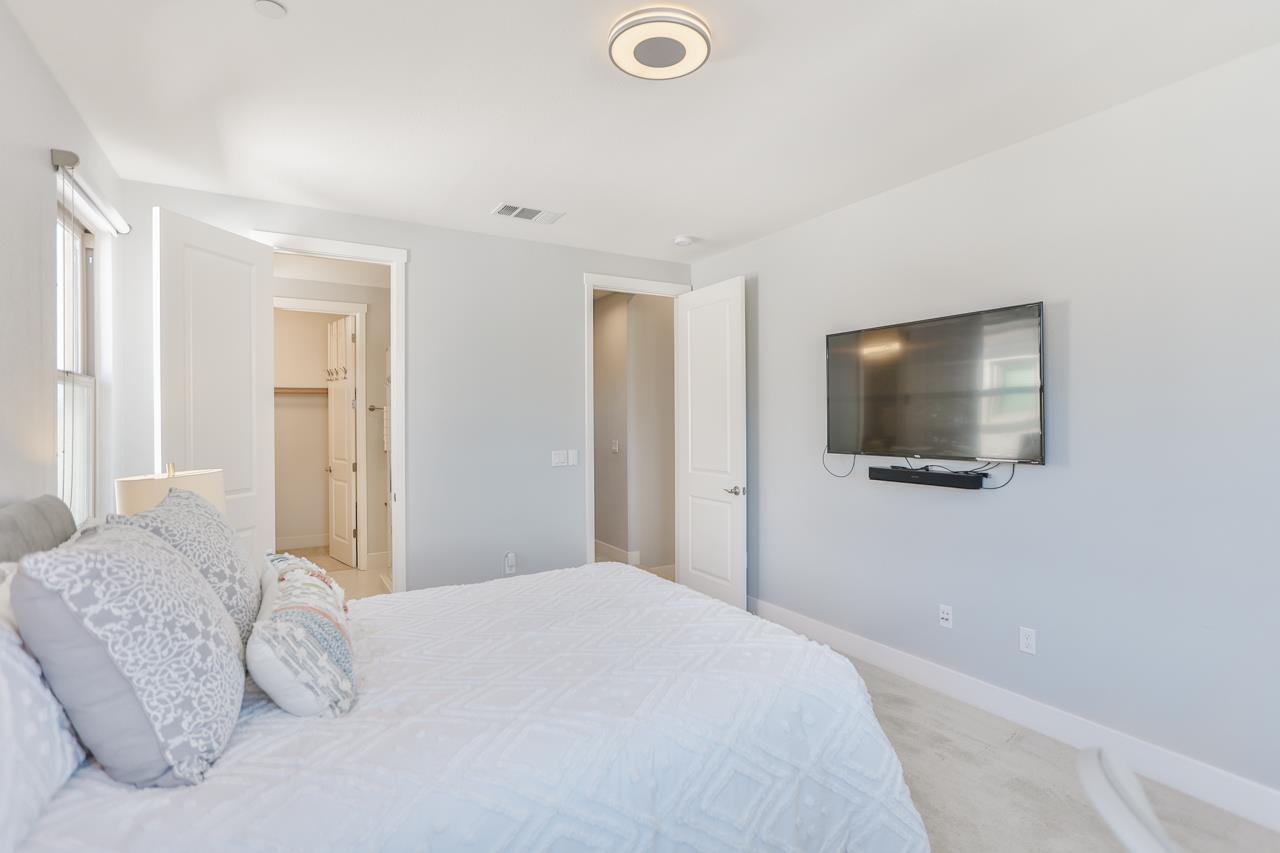 313 Cherokee Loop Mountain View, CA 94043 - Photo 21 of 43 Gallery Image 21