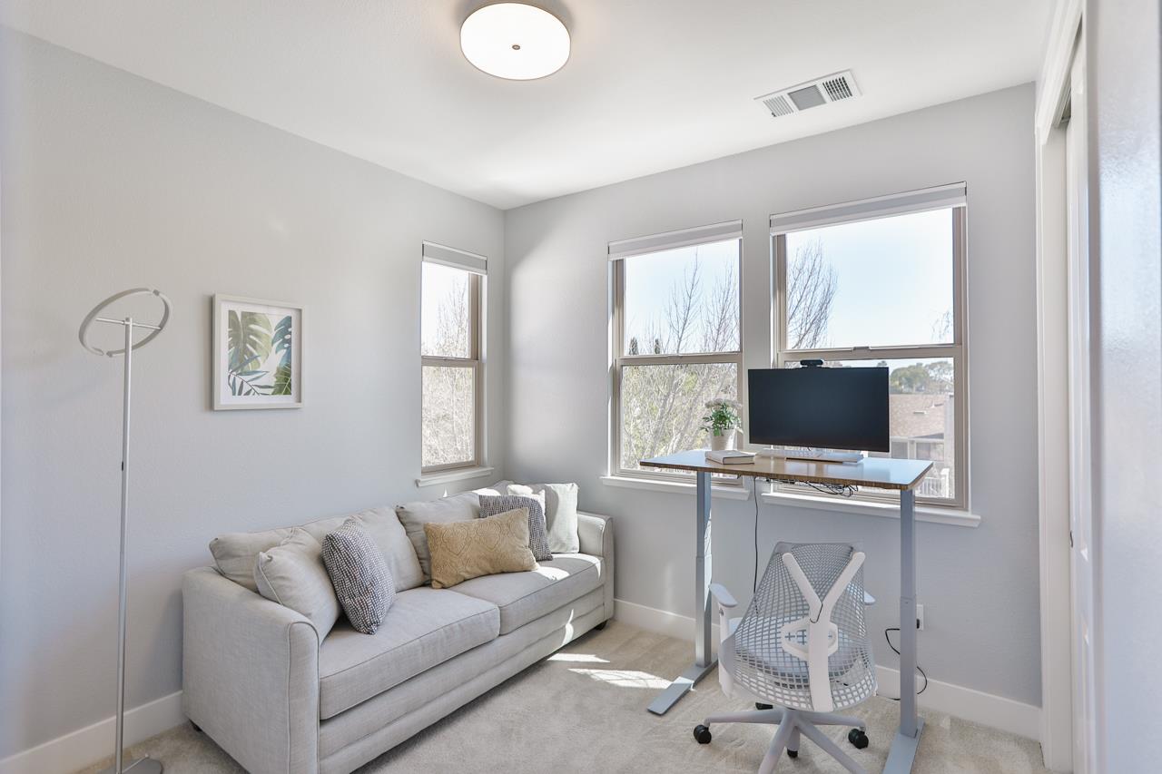 313 Cherokee Loop Mountain View, CA 94043 - Photo 23 of 43 Gallery Image 23