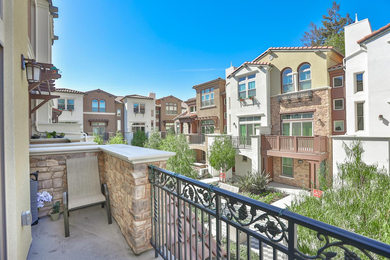 313 Cherokee Loop Mountain View, CA 94043 - Photo 8 of 43 Gallery Image 8