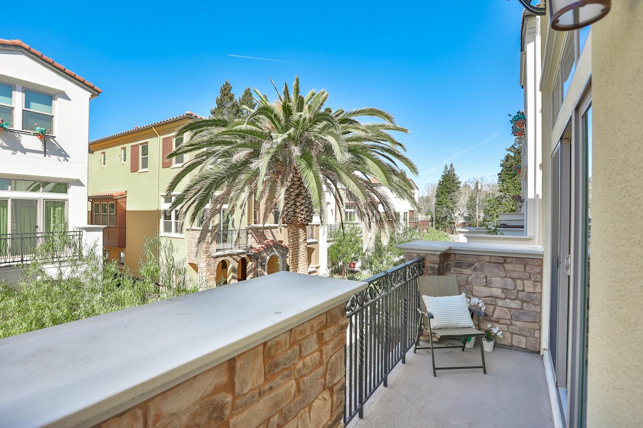 313 Cherokee Loop Mountain View, CA 94043 - Photo 9 of 43 Gallery Image 9