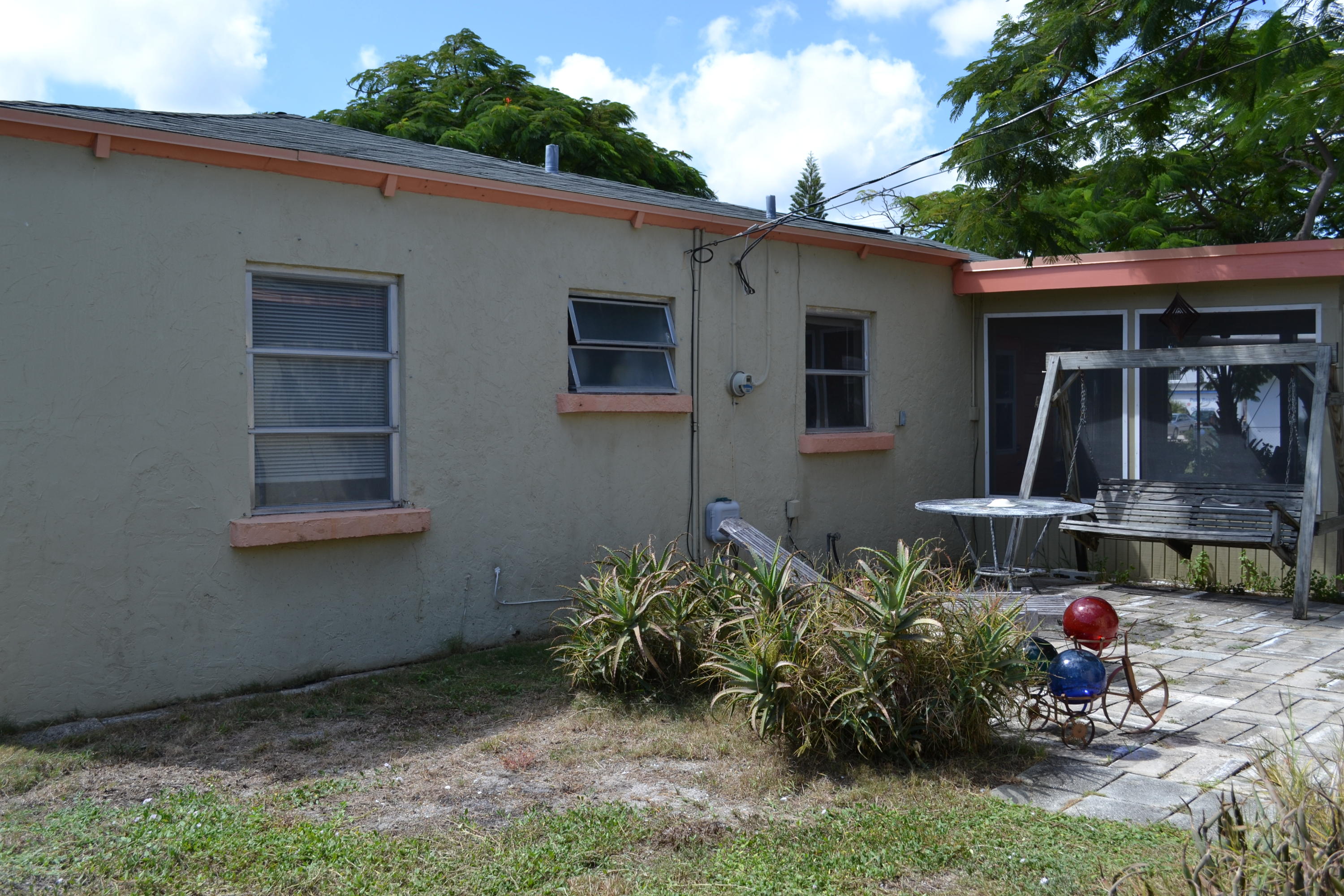 100 East 23rd Street Riviera Beach, FL 33404 - Photo 9 of 30 DSC_0373