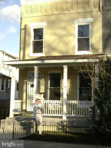 923 10th Street Northeast Washington, DC 20002 - Photo 1 of 20 Exterior (Main)