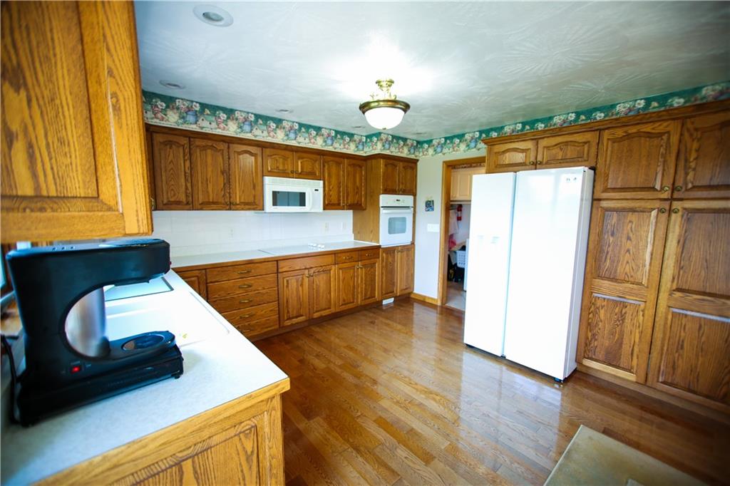 156 East Brewster Road Butler, PA 16001 - Photo 9 of 23 Gallery Image 9