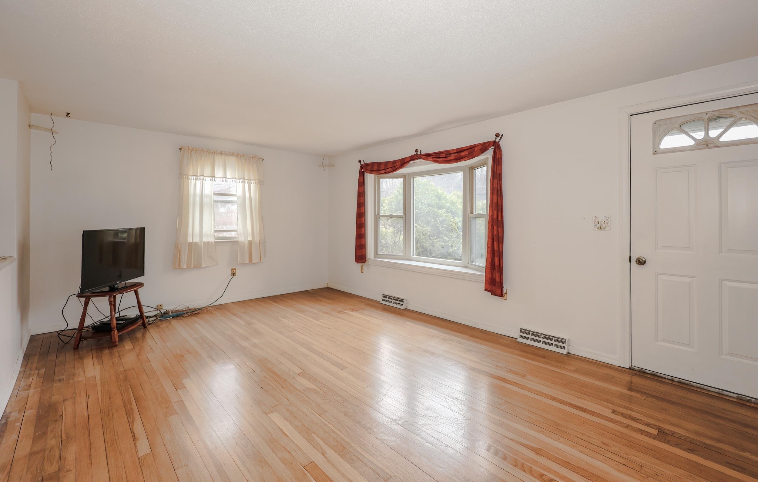 37 Country Club Lane Merrimack, NH 03054 - Photo 11 of 33