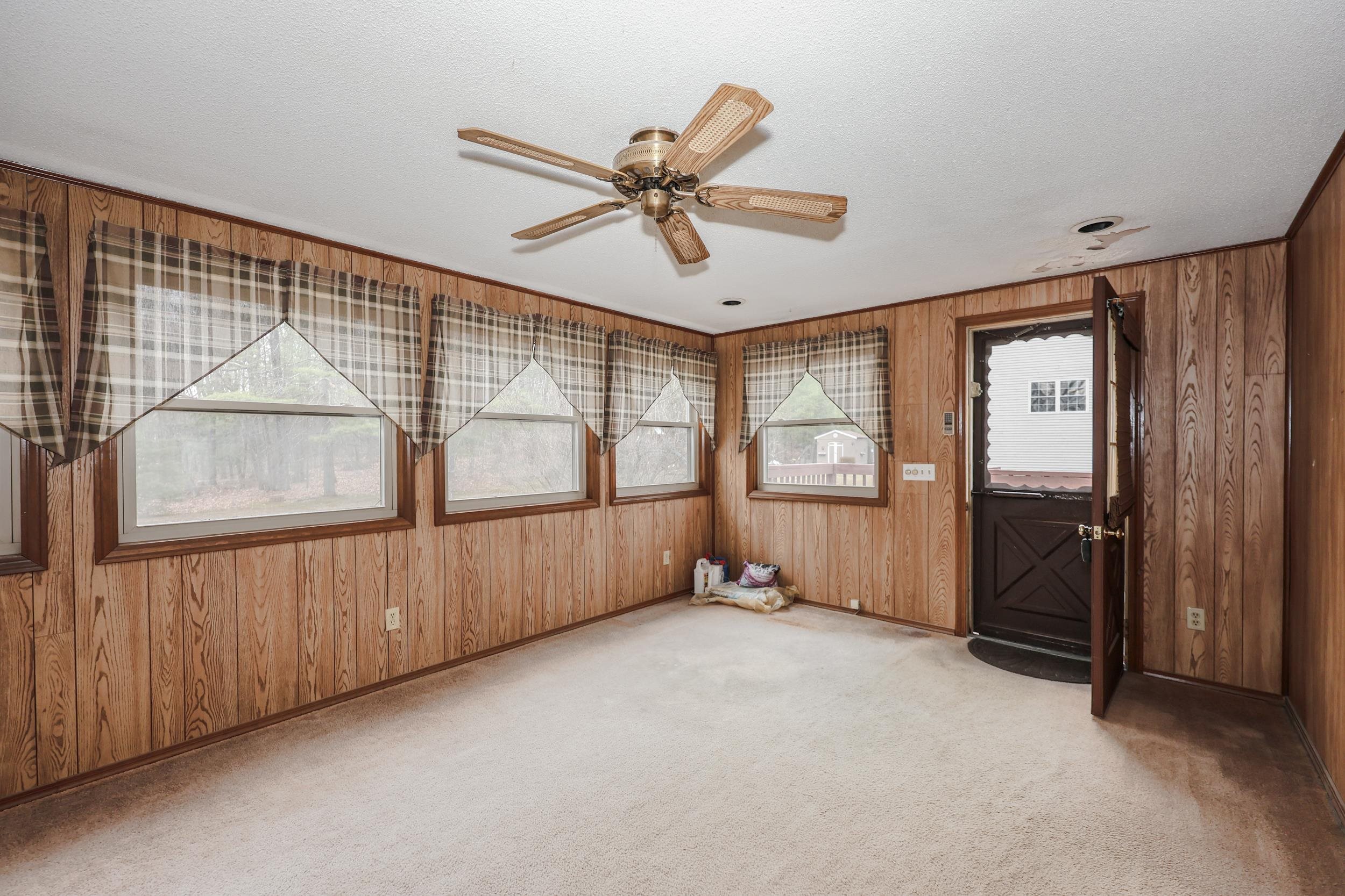 37 Country Club Lane Merrimack, NH 03054 - Photo 17 of 33