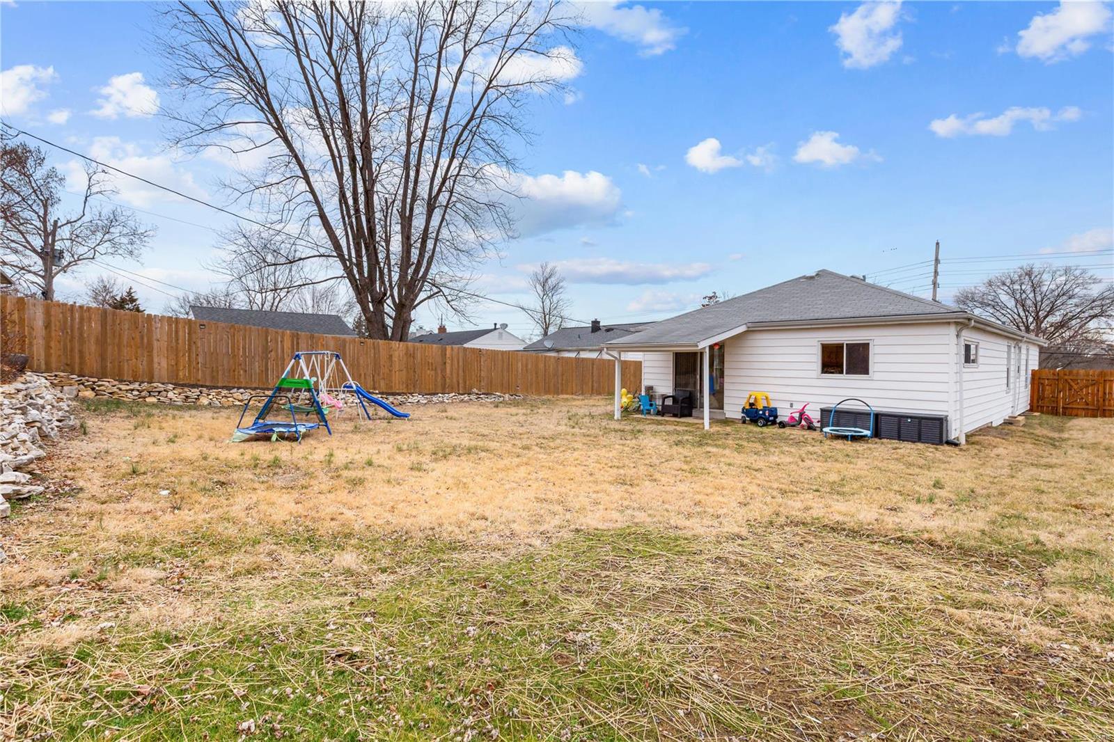 9501 MacKenzie Road St. Louis, MO 63123 - Photo 20 of 21