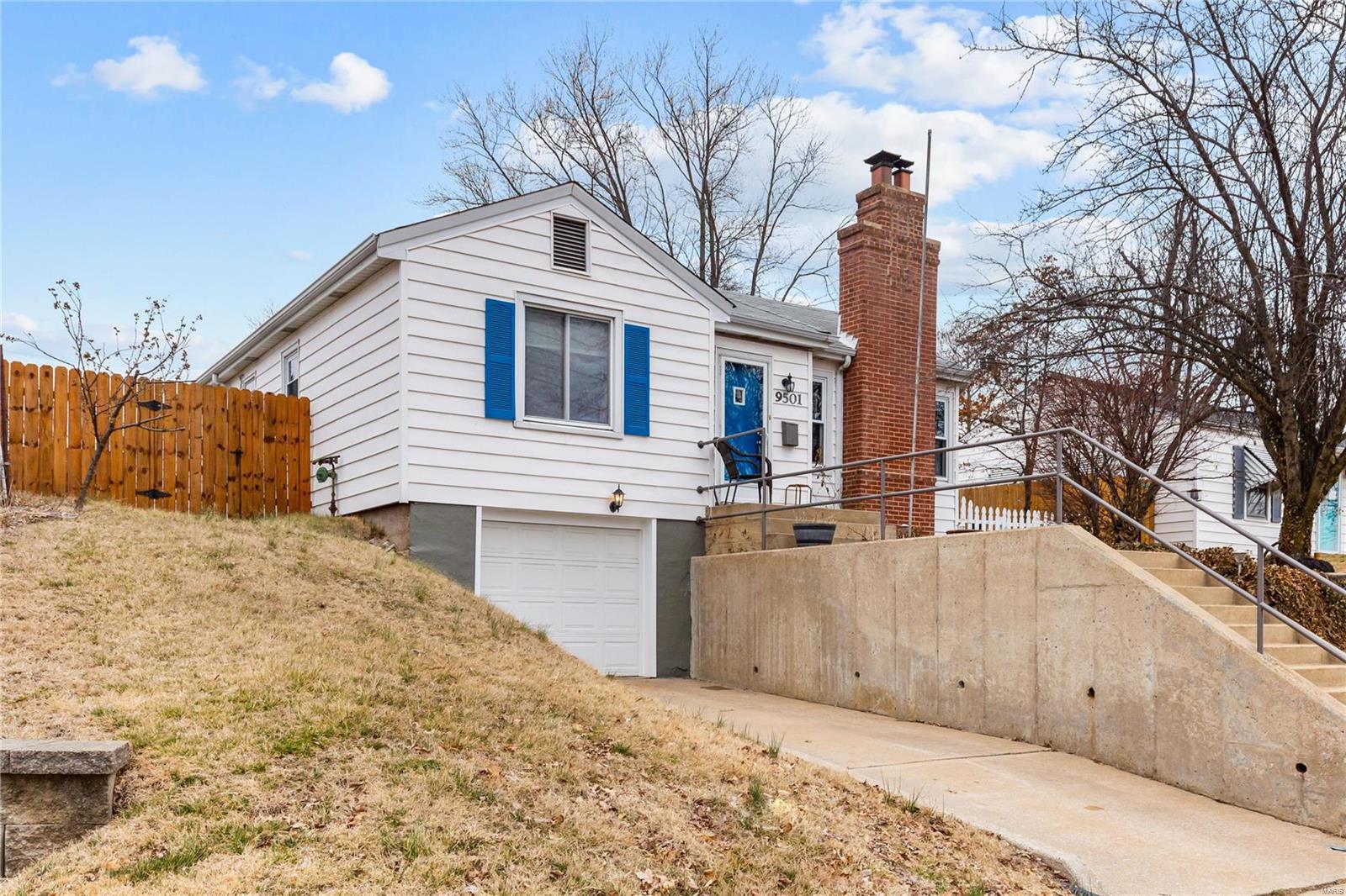 9501 MacKenzie Road St. Louis, MO 63123 - Photo 2 of 21