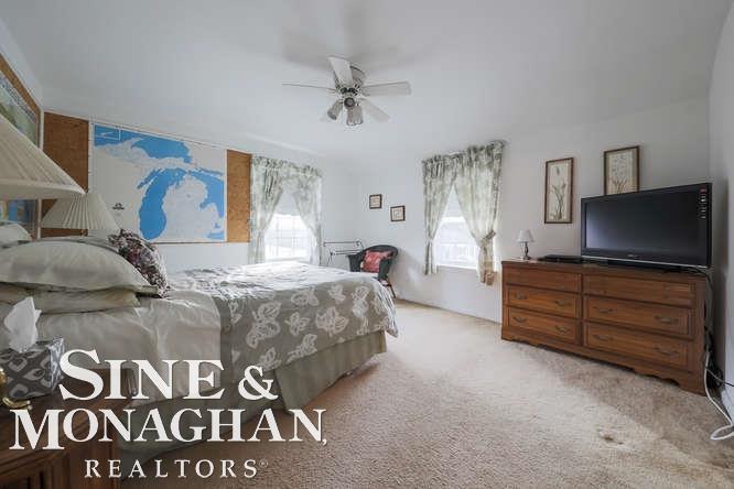 1660 Fairholme Road Grosse Pointe Woods, MI 48236 - Photo 21 of 32