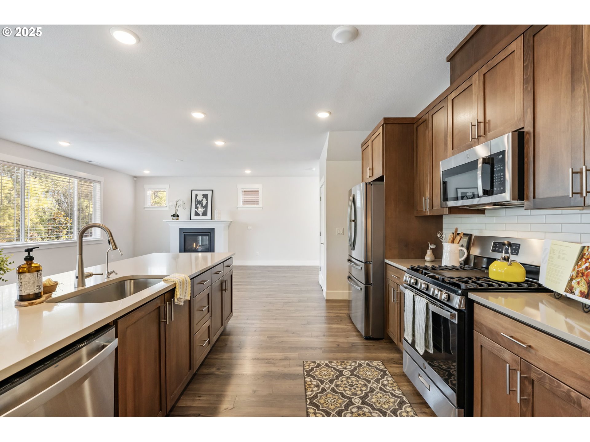 18246 Southwest Silvertip Street Beaverton, OR 97007 - Photo 15 of 46