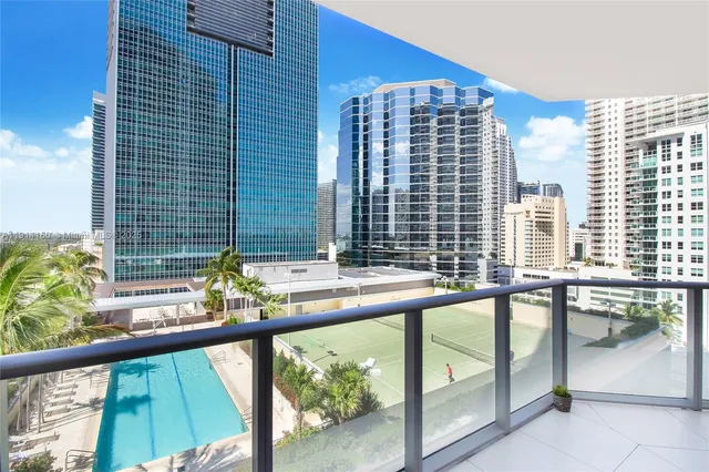 $4,600 | 1300 Brickell Bay Drive, Unit 1602, Miami, FL 33131