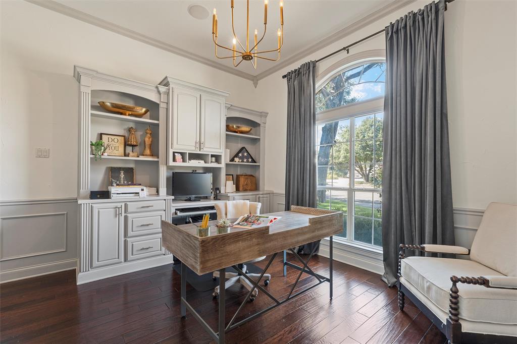 2030 Rustic Trail Waco, TX 76657 - Photo 28 of 40 a workspace with wooden floor