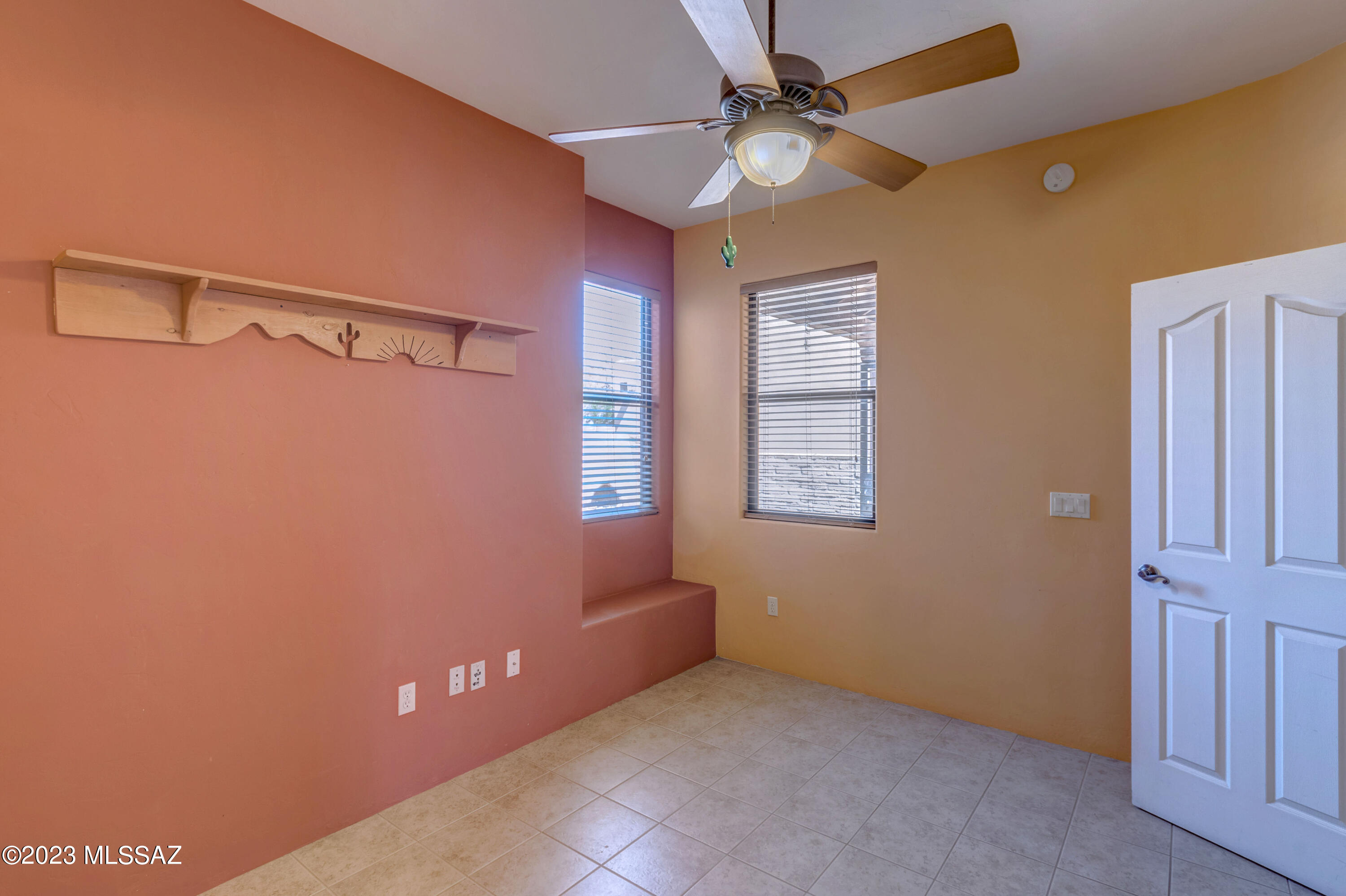 223 South Fresno Spring Way Tucson, AZ 85748 - Photo 4 of 27