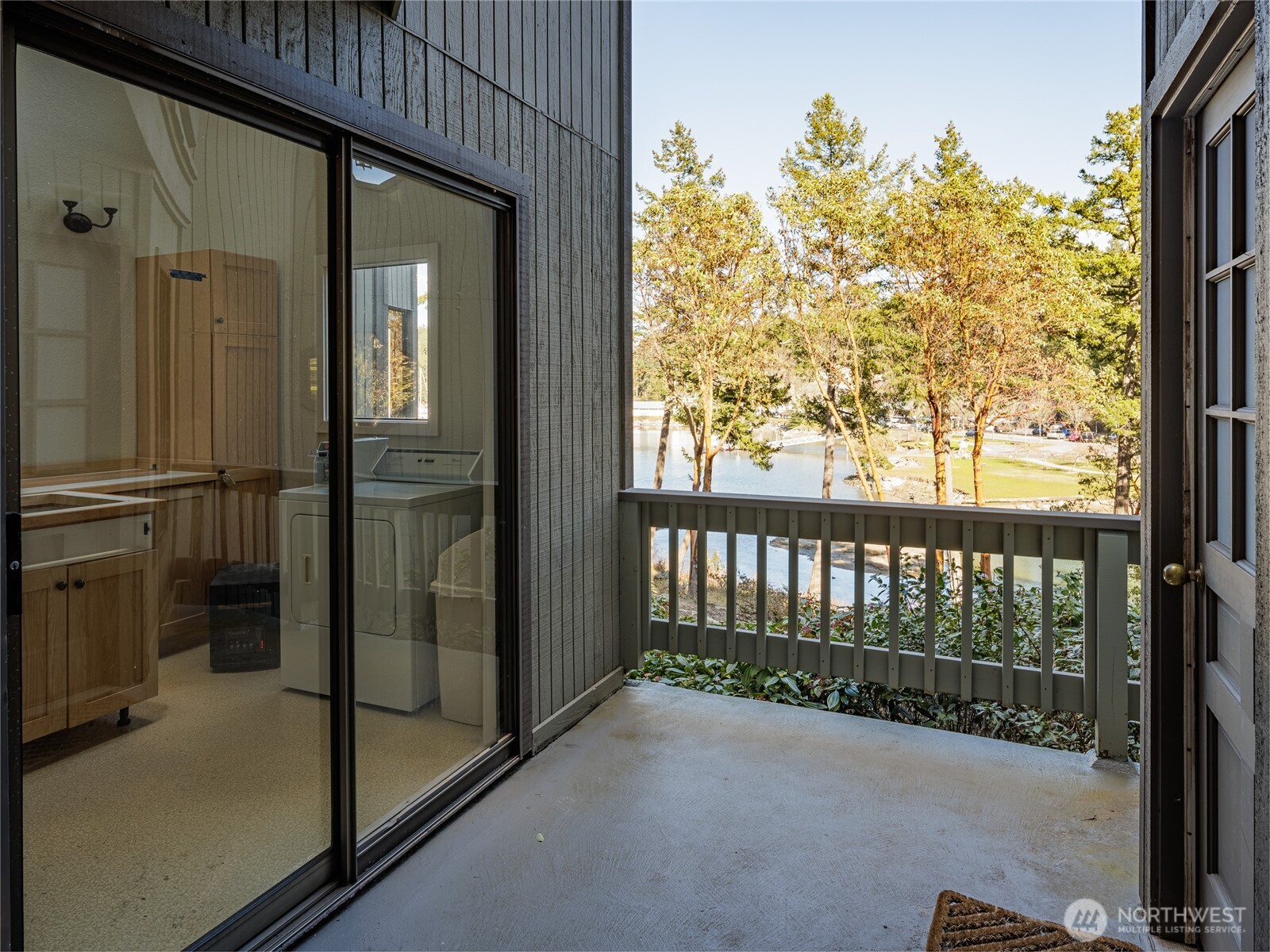 98 Armadale Road, Unit 215 Friday Harbor, WA 98250 - Photo 27 of 39 a view of a porch
