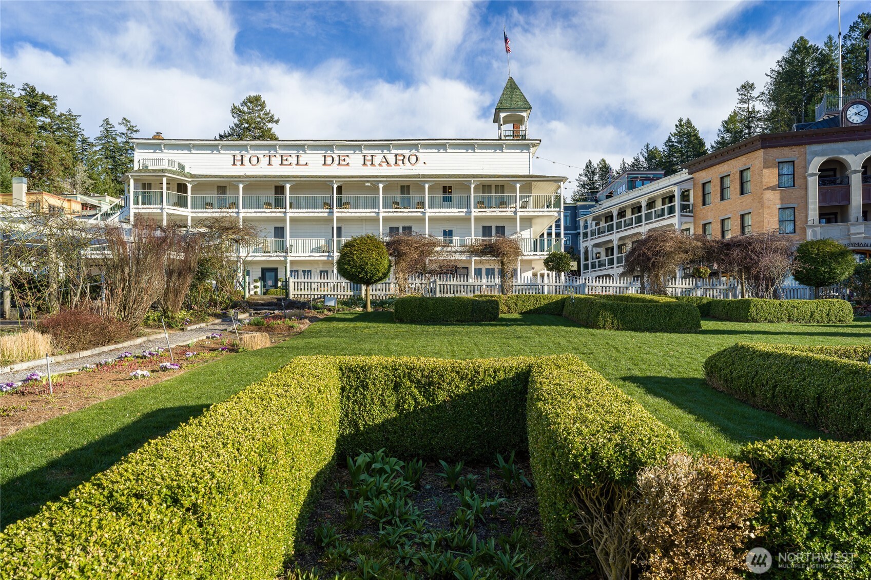 98 Armadale Road, Unit 215 Friday Harbor, WA 98250 - Photo 32 of 39 a view of a house with a yard