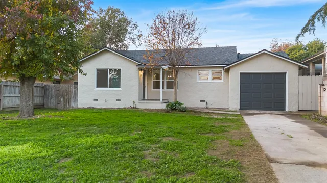 $314,900 | 212 Sonoma Avenue, Chowchilla, CA 93610