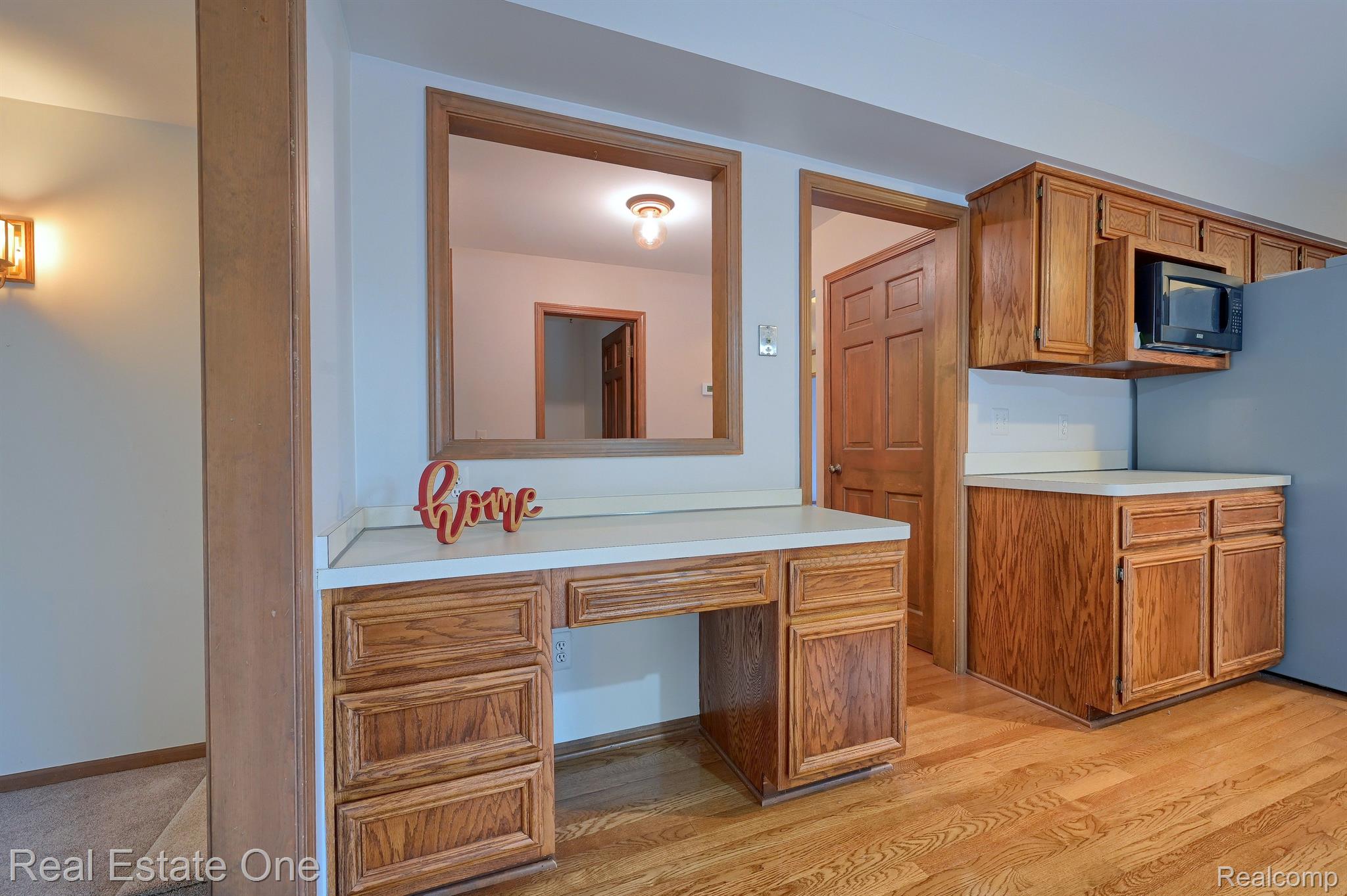 1249 Springwood Court Rochester, MI 48309 - Photo 16 of 52 Built-in Desk/Command Center
