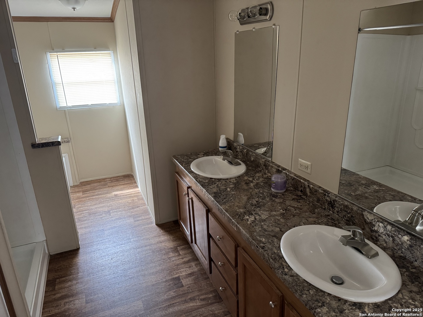 207 Persimmon Drive Pleasanton, TX 78064 - Photo 9 of 11