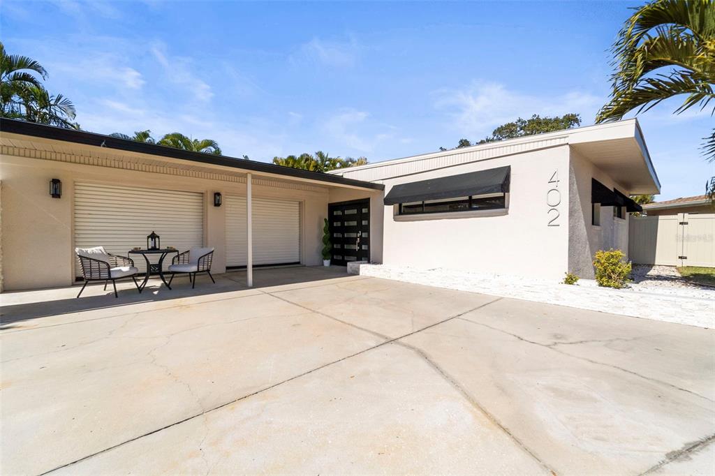 402 161st Avenue Redington Beach, FL 33708 - Photo 9 of 56