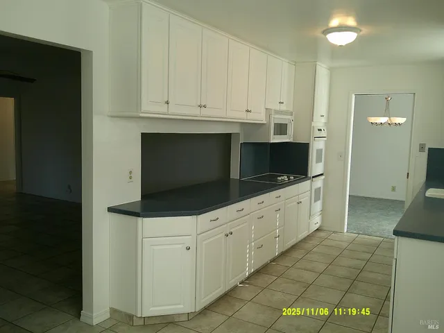 $3,500 | 390 South Almond Street, Dixon, CA 95620