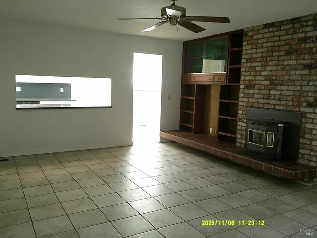 $3,500 | 390 South Almond Street, Dixon, CA 95620