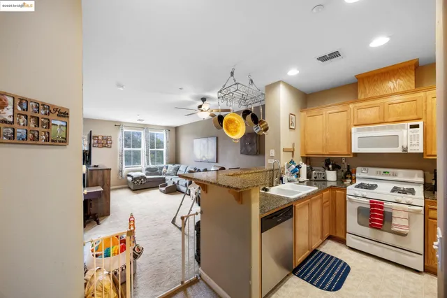 $374,000 | 3290 Maguire Way, Unit 208, Dublin, CA 94568