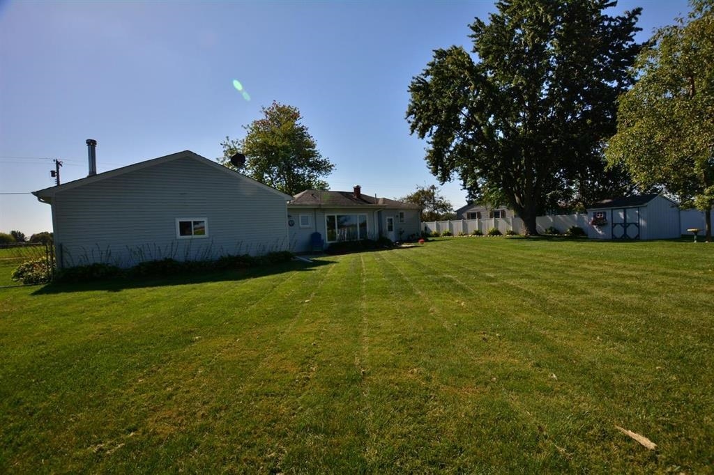 439 Wheeler Road Bay City, MI 48706 - Photo 4 of 25