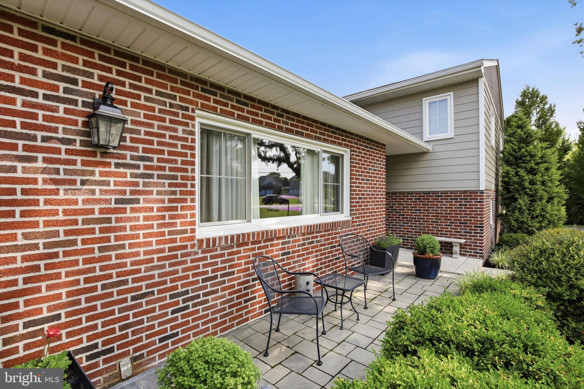 1317 Dell Road Norristown, PA 19403 - Photo 6 of 61 Front entry with private patio