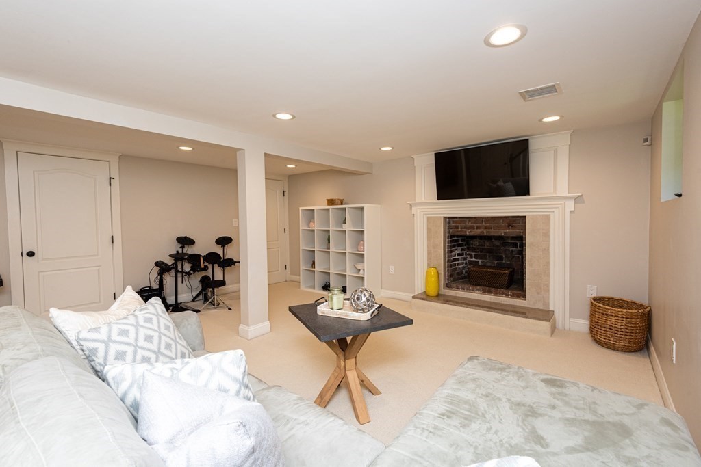 25 Melch Road Lynnfield, MA 01940 - Photo 34 of 42 Gallery Image 34