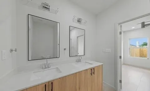 $1,700 | 4984 Alexa Road, Unit B, Brownsville, TX 78521