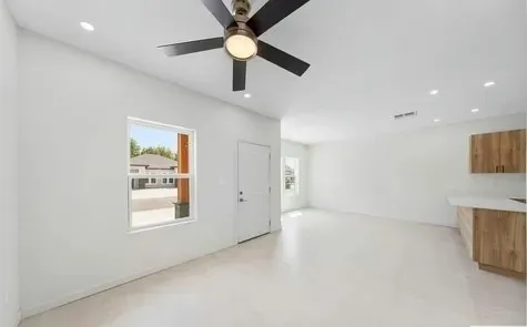 $1,700 | 4984 Alexa Road, Unit B, Brownsville, TX 78521