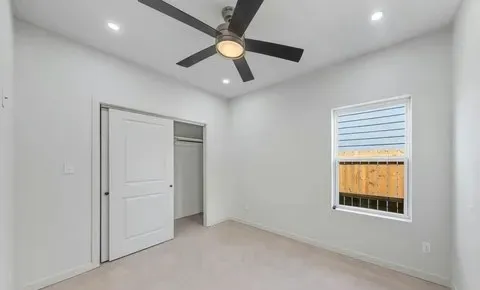 $1,700 | 4984 Alexa Road, Unit B, Brownsville, TX 78521