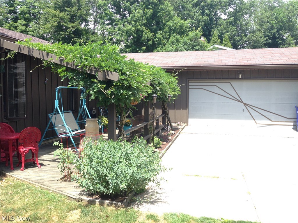 527 Morgan Road Ravenna, OH 44266 - Photo 2 of 18 Gallery Image 2