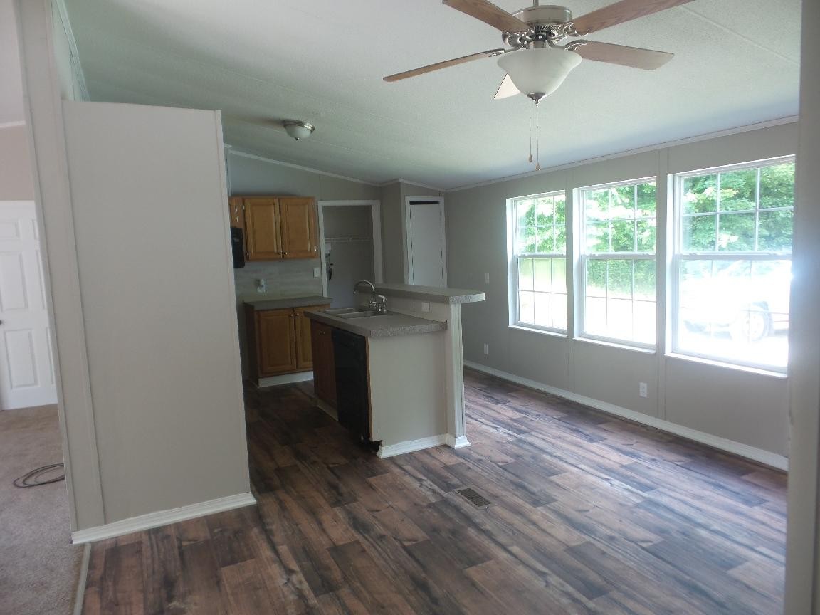 150 Jack Litton Road Huntsville, TN 37756 - Photo 3 of 27 Gallery Image 3