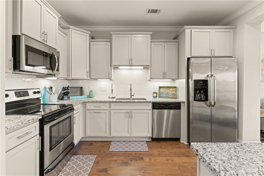 504 Mariners Circle St. Simons Island, GA 31522 - Photo 8 of 26